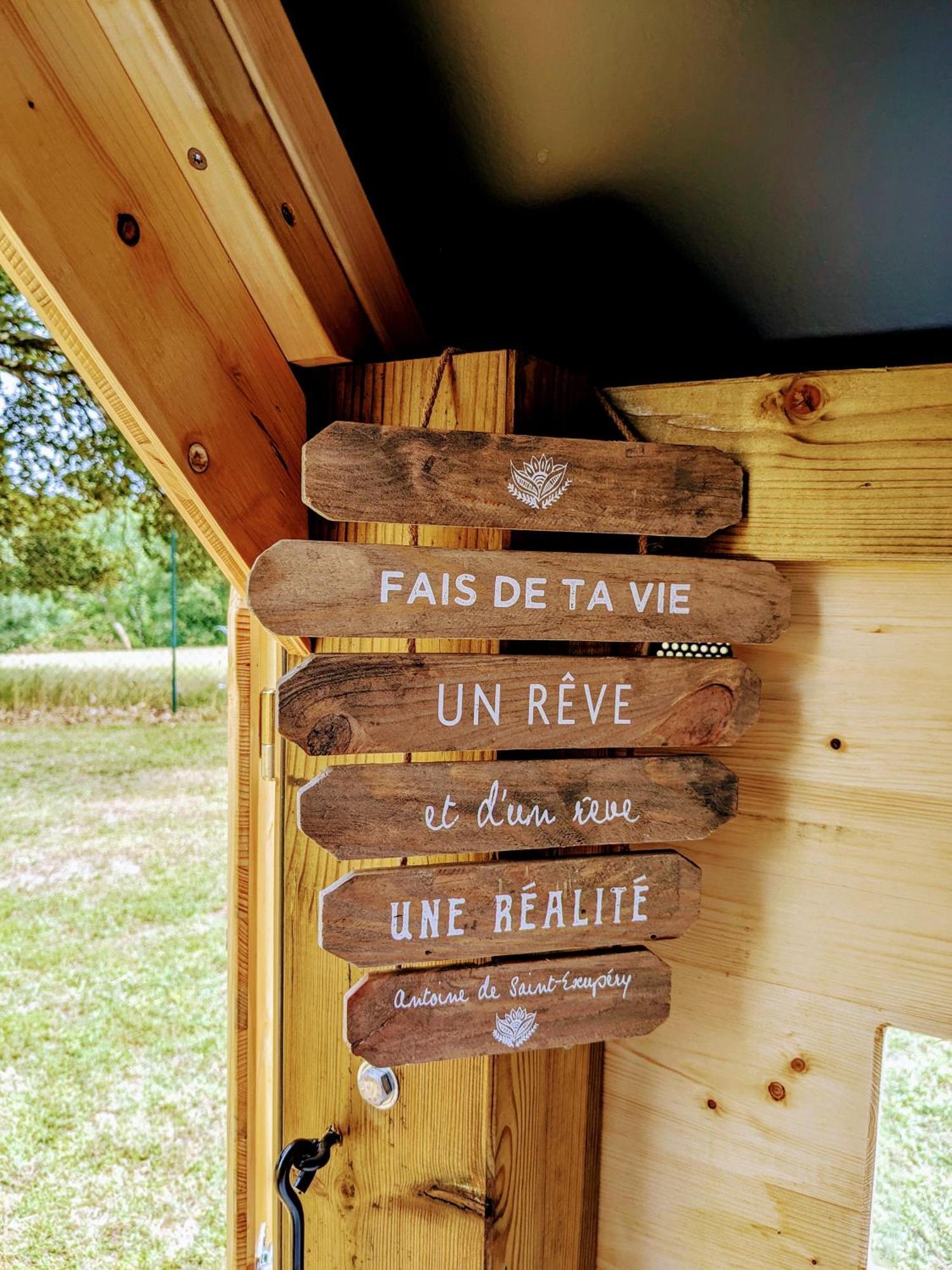 La Borie Du Chevrier Hotell Sainte-Croix-de-Beaumont Eksteriør bilde